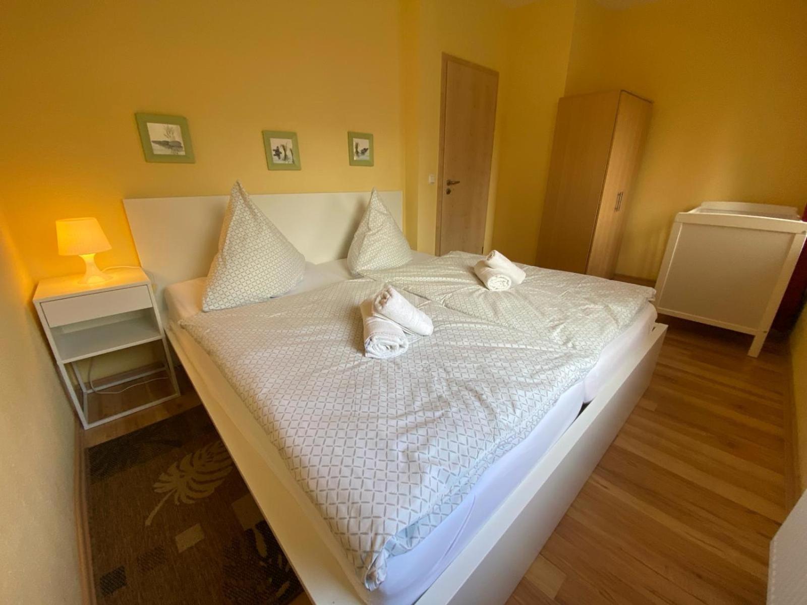 Apartments In Der Kopenhagener Strasse Росток Екстер'єр фото